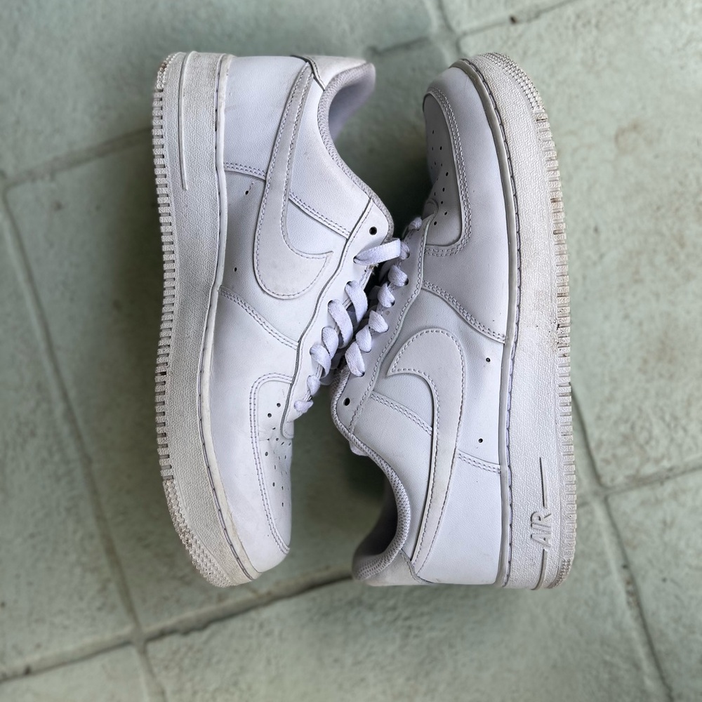 Nike White Men's Air Force 1 (AF1)
